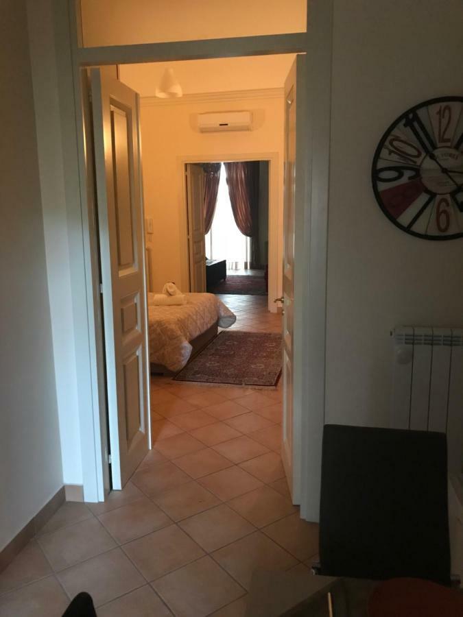 Ma Maison Казерта Екстер'єр фото